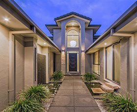 Serenity Shores At Vogue Holiday Homes - Local Tourism 1