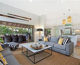 La Casa Sirena At Vogue Holiday Homes - Accommodation Australia 1