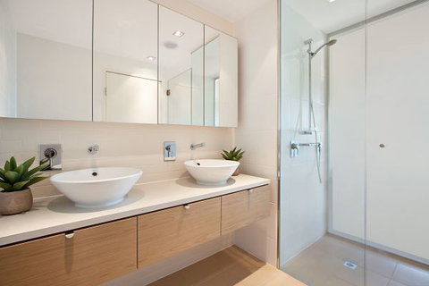 Akuna Waterfront - Accommodation Australia 10