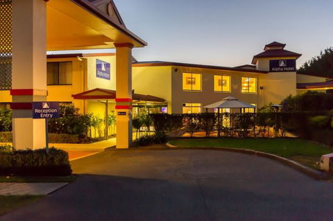 Alpha Canberra Hotel And Apartments - Bed n Breakfasts 7