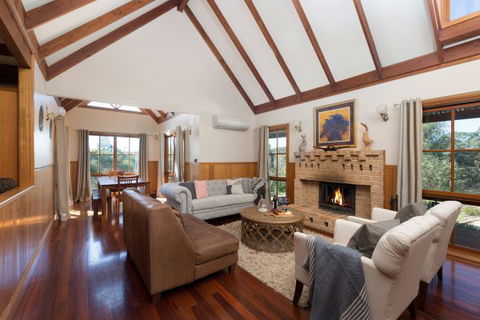 Elderslie House - Local Tourism 3
