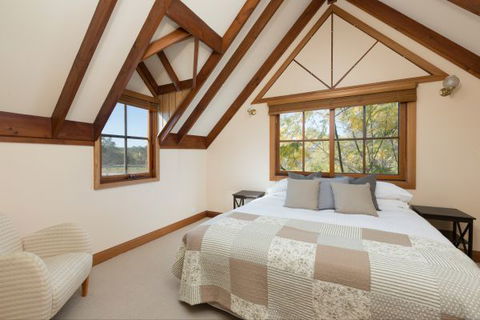 Elderslie House - Local Tourism 10