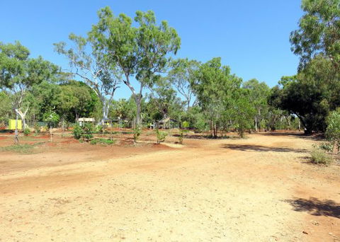 Bitter Springs Cabins And Camping - Local Tourism 4