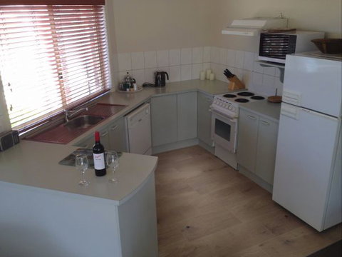 Captain's Quarters Bermagui - Accommodation Australia 8