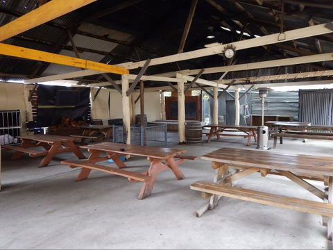 Club House Hotel - Accommodation Australia 3