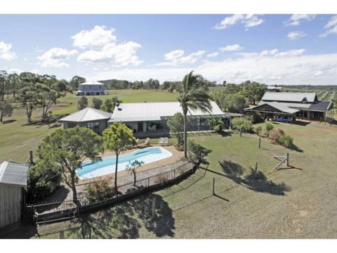 Elderslie House - Local Tourism 49