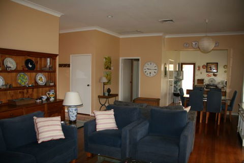 Elderslie House - Local Tourism 65