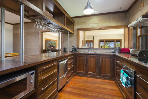 Elderslie House - Local Tourism 99