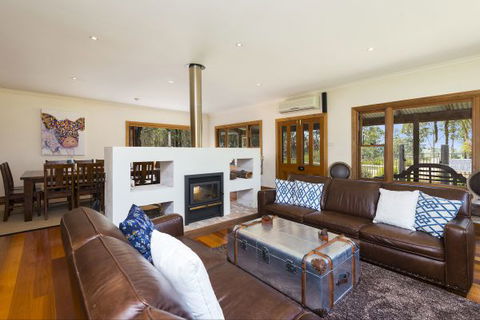 Elderslie House - Local Tourism 101