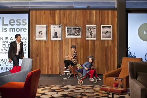 East Hotel + Apartments - Local Tourism 4