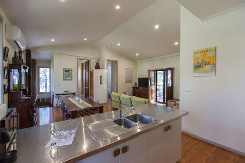 Elderslie House - Local Tourism 128