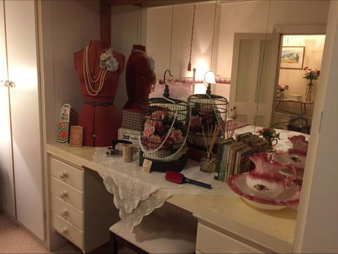 Hillside Cottage - Australia Shopping 5