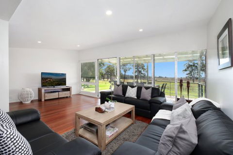 Elderslie House - Local Tourism 34