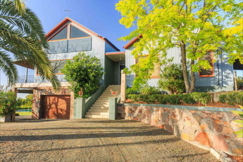 Elderslie House - Local Tourism 81