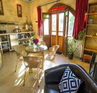 Outback Cellar and Country Cottage - Accommodation Australia