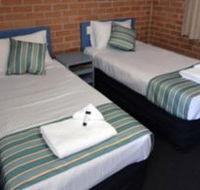 The Oaks Hotel Motel  - Accommodation Australia