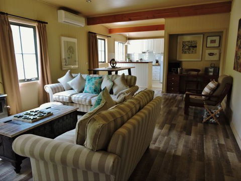 The Guesthouse: Hill End - Local Tourism 5