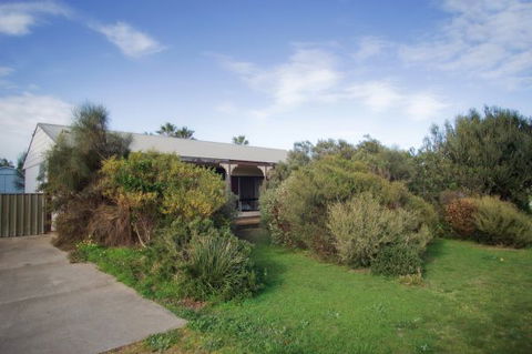 Coastal Cottage - Accommodation Australia 79