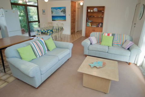 Coastal Cottage - Accommodation Australia 81