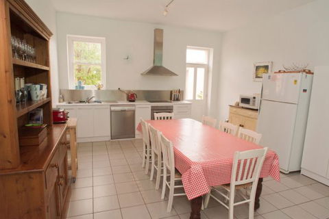 Coastal Cottage - Accommodation Australia 10