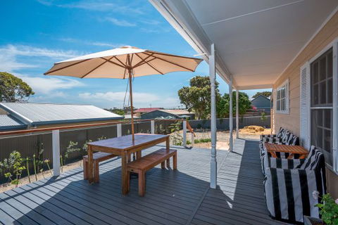 Coastal Cottage - Accommodation Australia 87