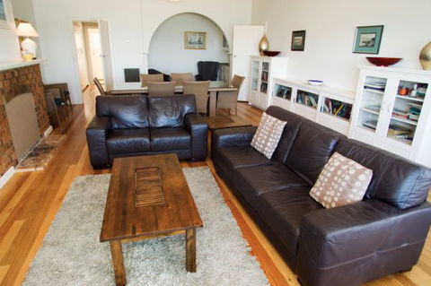 Coastal Cottage - Accommodation Australia 25