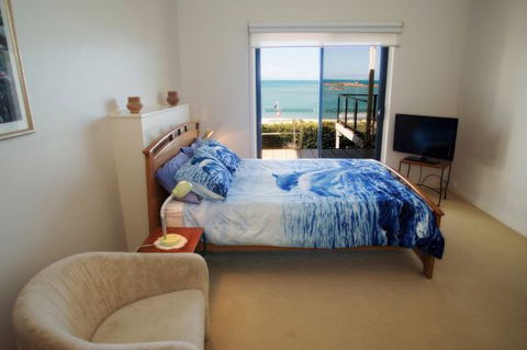 Coastal Cottage - Accommodation Australia 26