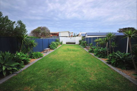 Coastal Cottage - Accommodation Australia 58