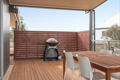 Coastal Cottage - Accommodation Australia 75