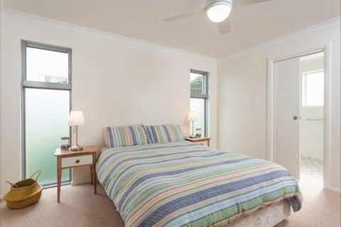 Coastal Cottage - Accommodation Australia 76