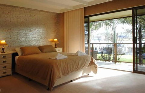 Trenberth House - Local Tourism 1