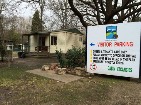 Ardern's Caravan Park, Myrtleford - Local Tourism 3
