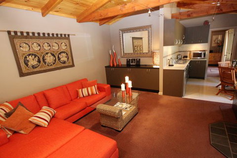 Mirkwood Forest Self-Contained Spa Cottages - Local Tourism 2