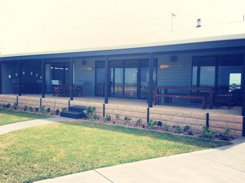 Vintage Oar Holiday House - Accommodation Australia 3