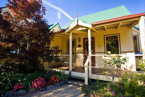 Autumn Abode Cottages - Local Tourism 1