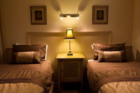 Autumn Abode Cottages - Local Tourism 4
