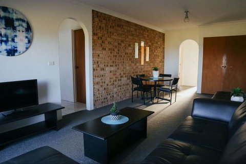 Reef Resort Apartments - Australia Shopping 1