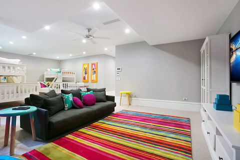 Oceans 74 - An Elite Holiday Home - Australia Shopping 16