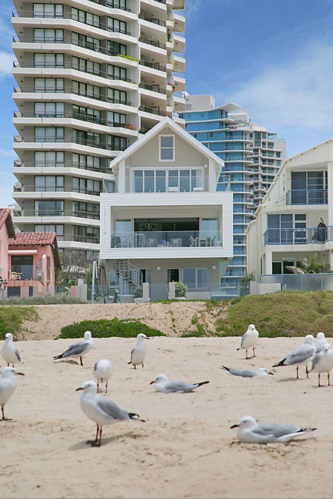 Oceans 74 - An Elite Holiday Home - Australia Shopping 18