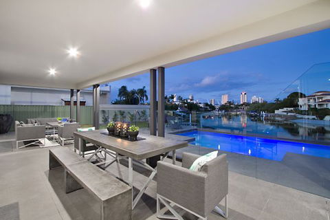 Oceans 74 - An Elite Holiday Home - Australia Shopping 20