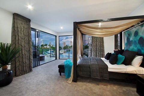 Oceans 74 - An Elite Holiday Home - Australia Shopping 22