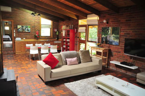 Barrenjoey Hideaway - Accommodation Australia 1