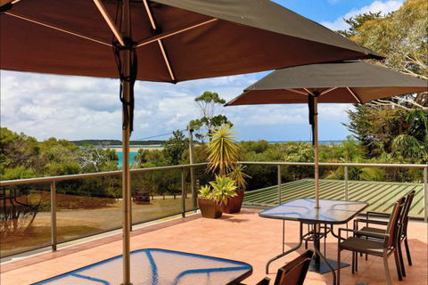 Eugenie's Luxury Accommodation - Accommodation Australia 6
