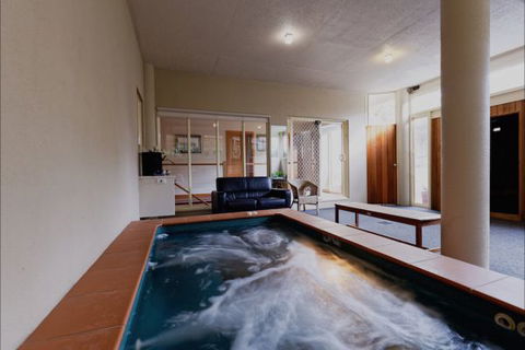 Eugenie's Luxury Accommodation - Accommodation Australia 7