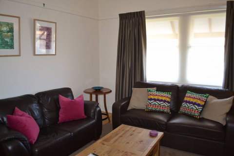 Tin House At Tanunda - Local Tourism 1