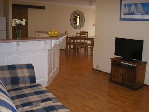 Moonta Bay Accommodation - Australia Shopping 0