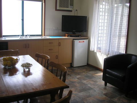 Moonta Bay Accommodation - Australia Shopping 1