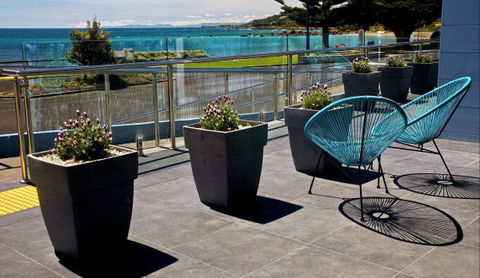 Penguin Beachfront Apartments - Accommodation Australia 0