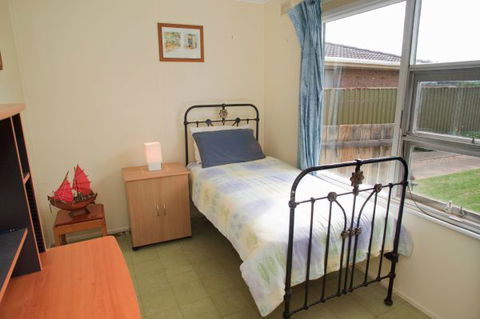 Beach Point - Accommodation Australia 7