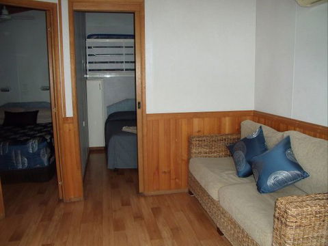 Elliston Waterloo Bay Tourist Park - Accommodation Australia 7